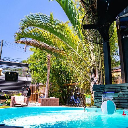 סיינט פיטרסברג World Solo Travel'S Welcomed At St Pete Home מראה חיצוני תמונה